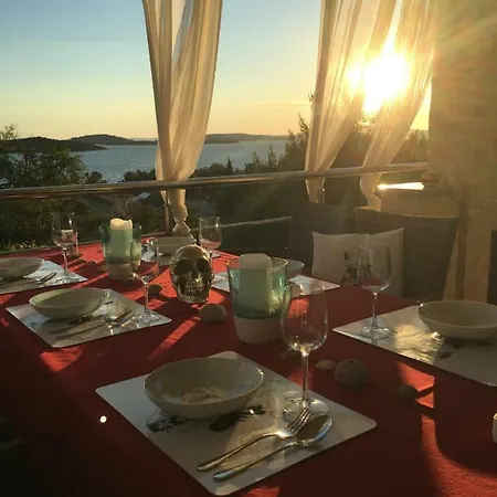 Krug Holiday home Zaboric