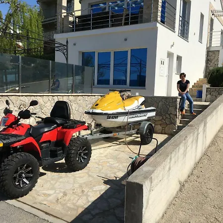 Krug Holiday home Zaboric