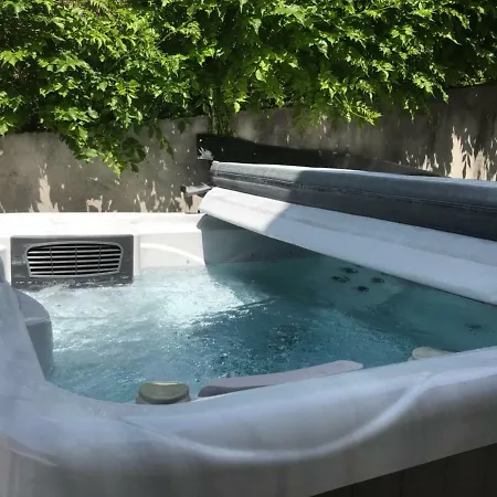 Krug Holiday home Zaboric